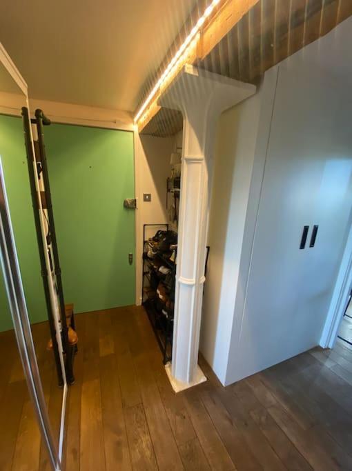 Luxury Artistic 2 Bedroom W/Balcony-Great Location Central Londra Esterno foto